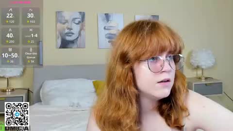 Snapshot of reneefoxy_ chatting on 20, 7, 2026 reneefoxy_ online show from 20, 7, 2026