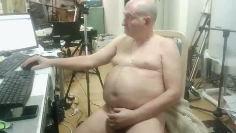 Snapshot of renefr chatting on 22, 12, 2025 renefr online show from 22, 12, 2025