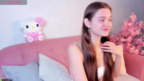 Renesmy online show from 8, 11, 2025