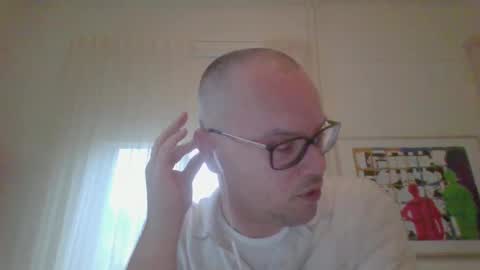 Attention whore online show from 13, 12, 2024