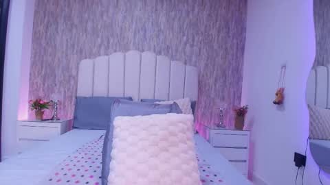 Snapshot of reven_lilith chatting on 27, 5, 2026 REVEN online show from 27, 5, 2026