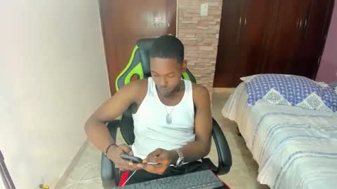 Snapshot of rey_bbc chatting on 7, 5, 2026 rey_bbc online show from 7, 5, 2026