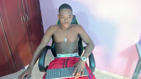 Snapshot of rey_bbc chatting on 18, 5, 2026 rey_bbc online show from 18, 5, 2026