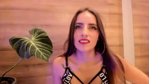 reyasimos online show from 16, 7, 2026