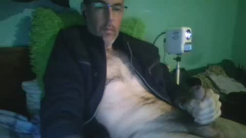 reyes_albert2006 online show from 15, 12, 2025