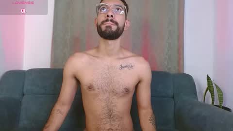 Snapshot of reypablo1 chatting on 1, 10, 2025 REY PABLO Independent online show from 1, 10, 2025