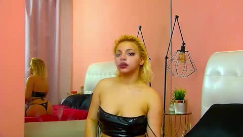 Snapshot of rheaduvall chatting on 27, 2, 2026 Rhea online show from 27, 2, 2026