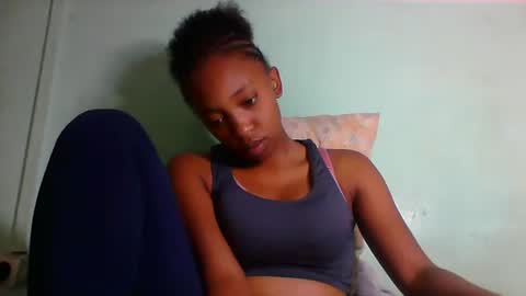 rhesa404090 online show from 9, 3, 2026