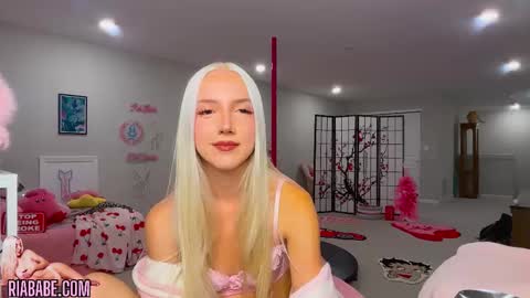 Snapshot of riababe chatting on 21, 10, 2025 ria  online show from 21, 10, 2025