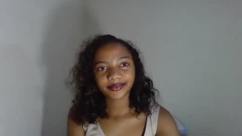 Snapshot of rianahcia chatting on 1, 8, 2026 rianahcia online show from 1, 8, 2026