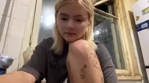 Snapshot of richellearmentrout chatting on 21, 7, 2026 jenny online show from 21, 7, 2026
