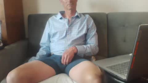 ridemehigh1 online show from 2, 2, 2026