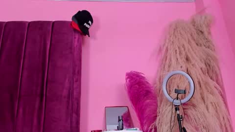 Rihanna hotx online show from 26, 9, 2025