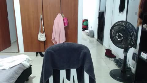 Snapshot of rivadeneira222 chatting on 15, 9, 2025 PeachSalinger online show from 15, 9, 2025