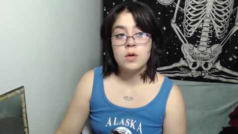 Snapshot of rivadeneira222 chatting on 23, 9, 2025 PeachSalinger online show from 23, 9, 2025