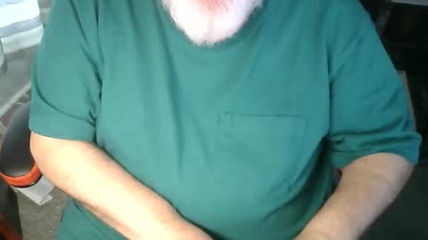 Snapshot of rndmronnie chatting on 6, 10, 2025 Ron Rodan online show from 6, 10, 2025