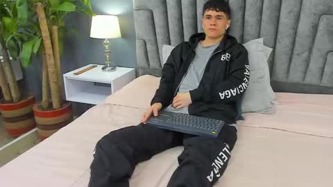 Roan Birkin online show from 12, 2, 2025