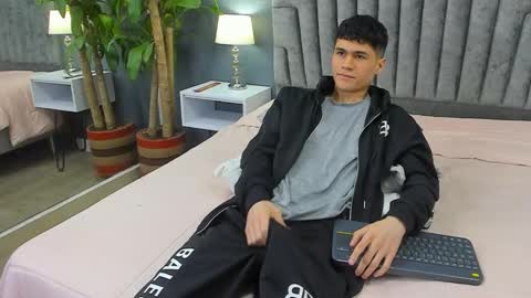 Roan Birkin online show from 12, 2, 2025