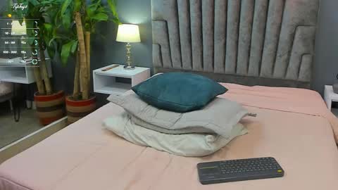 Roan Birkin online show from 13, 2, 2025