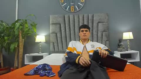 Roan Birkin online show from 23, 2, 2025