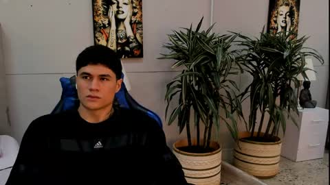 Snapshot of roan_birkin chatting on 3, 6, 2026 Roan Birkin online show from 3, 6, 2026