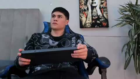 Snapshot of roan_birkin chatting on 8, 7, 2026 Roan Birkin online show from 8, 7, 2026