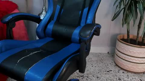 Snapshot of roan_birkin chatting on 12, 7, 2026 Roan Birkin online show from 12, 7, 2026