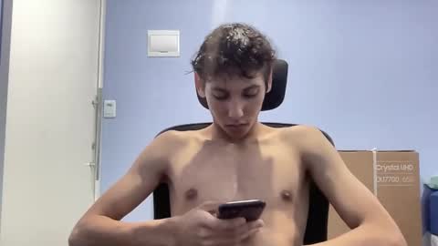 Snapshot of roandry909974 chatting on 11, 12, 2024 roandry909974 online show from 11, 12, 2024