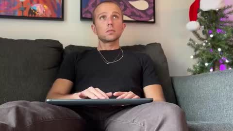 Snapshot of rob_ryder chatting on 19, 12, 2025 rob ryder online show from 19, 12, 2025