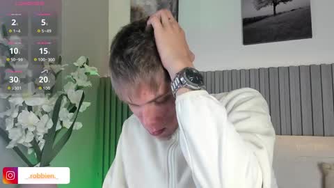Snapshot of robbinblaze chatting on 27, 5, 2026 Robbin online show from 27, 5, 2026