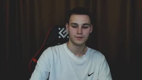 robert10211 online show from 25, 12, 2024