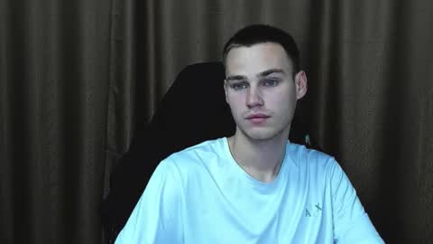 robert10211 online show from 12, 9, 2025