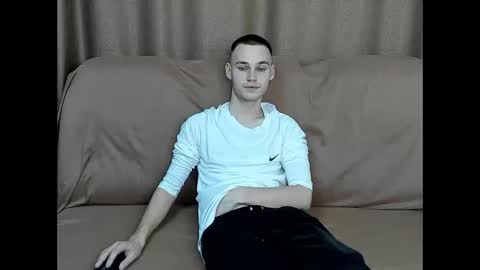 robert10211 online show from 27, 10, 2025