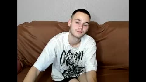 robert10211 online show from 2, 11, 2025