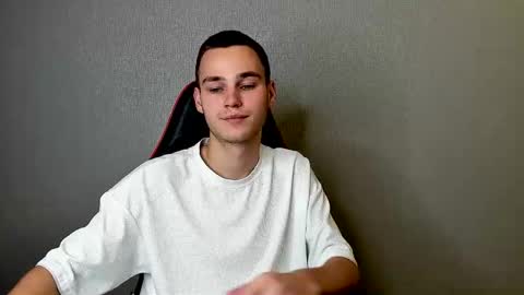 robert10211 online show from 20, 11, 2025