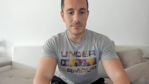 Snapshot of roberto4ever chatting on 12, 5, 2026 roberto4ever online show from 12, 5, 2026