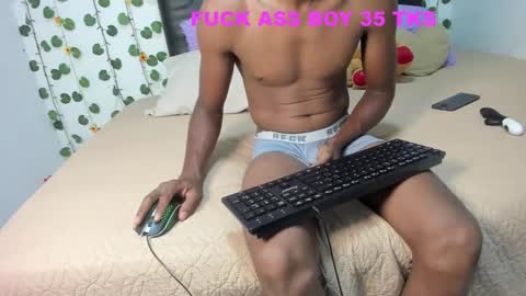 Snapshot of roberto_carrasquilla chatting on 28, 12, 2024 dragonsexi 99 online show from 28, 12, 2024