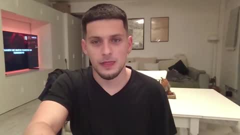 Roberto online show from 2, 11, 2025