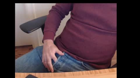 robidan6923 online show from 9, 12, 2024