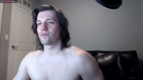 Snapshot of robknocks chatting on 28, 2, 2025 Rob Knocks online show from 28, 2, 2025