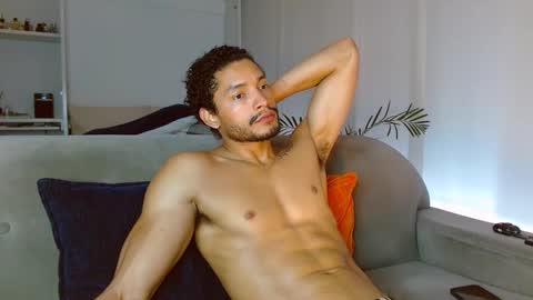 roby_millerr online show from 4, 3, 2025