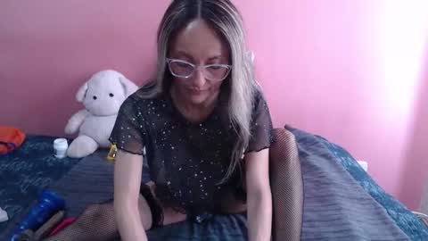 Snapshot of rochelle_xxx chatting on 3, 2, 2026 Rochelle online show from 3, 2, 2026