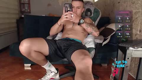 Snapshot of rogert_xx chatting on 17, 10, 2025 Rogert online show from 17, 10, 2025