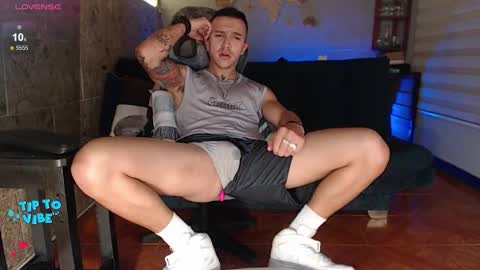 Snapshot of rogert_xx chatting on 29, 10, 2025 Rogert online show from 29, 10, 2025