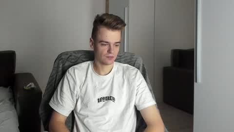 Snapshot of rokko_diamond777 chatting on 5, 1, 2025 taylor fox online show from 5, 1, 2025