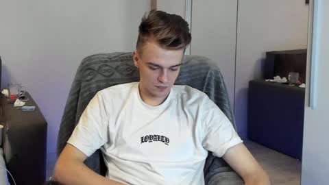 Snapshot of rokko_diamond777 chatting on 5, 1, 2025 taylor fox online show from 5, 1, 2025