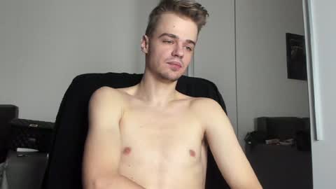 Snapshot of rokko_diamond777 chatting on 13, 1, 2025 taylor fox online show from 13, 1, 2025