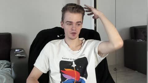 Snapshot of rokko_diamond777 chatting on 4, 2, 2025 taylor fox online show from 4, 2, 2025