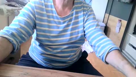 Snapshot of rolandloser1000 chatting on 15, 12, 2024 rolandloser1000 online show from 15, 12, 2024