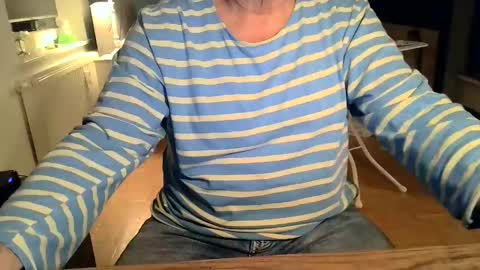 Snapshot of rolandloser1000 chatting on 15, 12, 2024 rolandloser1000 online show from 15, 12, 2024